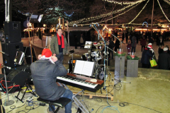 7 December 2012  De Muziek begeleiding voor koor Ap-Art.